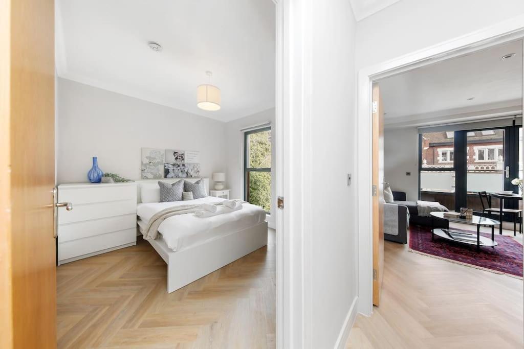 Pleasing 2Bed Flat 10Min To Wimbledon Tennis Court Londyn Zewnętrze zdjęcie