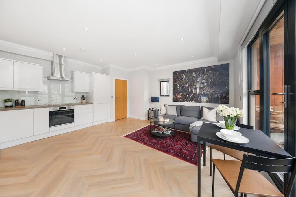 Pleasing 2Bed Flat 10Min To Wimbledon Tennis Court Londyn Zewnętrze zdjęcie