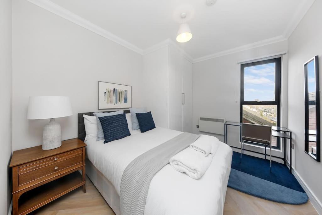 Pleasing 2Bed Flat 10Min To Wimbledon Tennis Court Londyn Zewnętrze zdjęcie